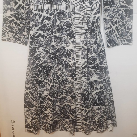 BCBG MAXAZRIA Wrap Dress L Black Combo Gray Stretch Tie Belt - Picture 3 of 8